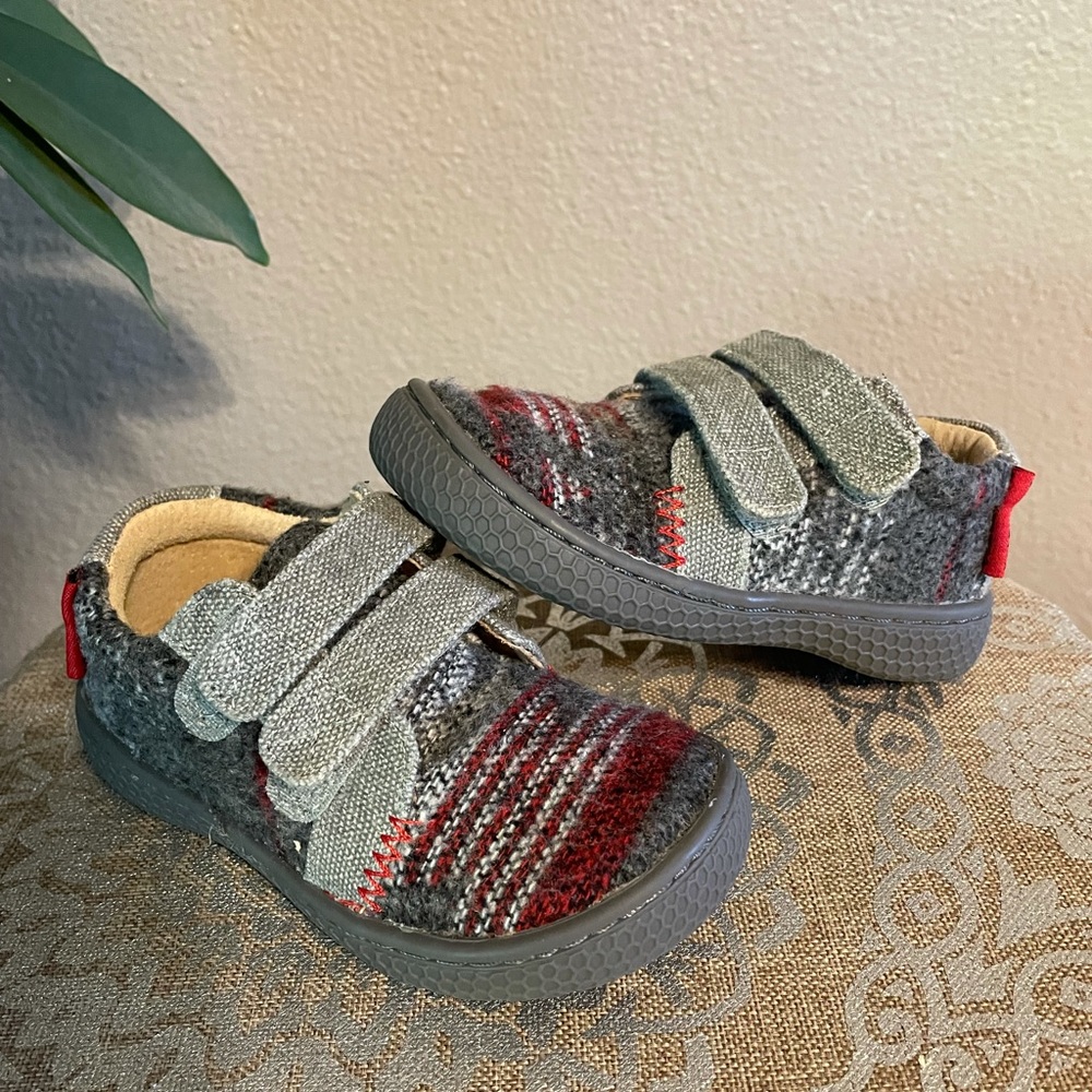 Livie & Luca Infant Velcro Sequoia Shoes Size 5c